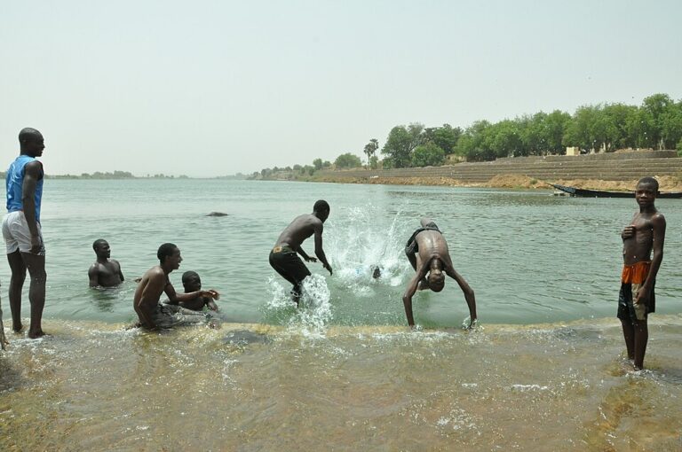jeu des enfants les galipettes senegal