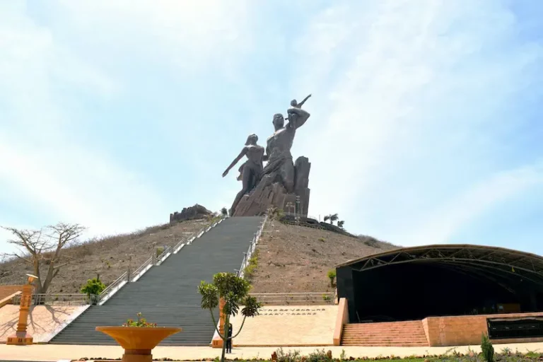 monument renaissence africaine dakar senegal